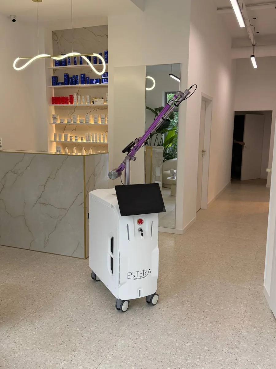 Certyfikowany sprzęt — laser w salonie kosmetycznym OG Cosmetology Pruszków